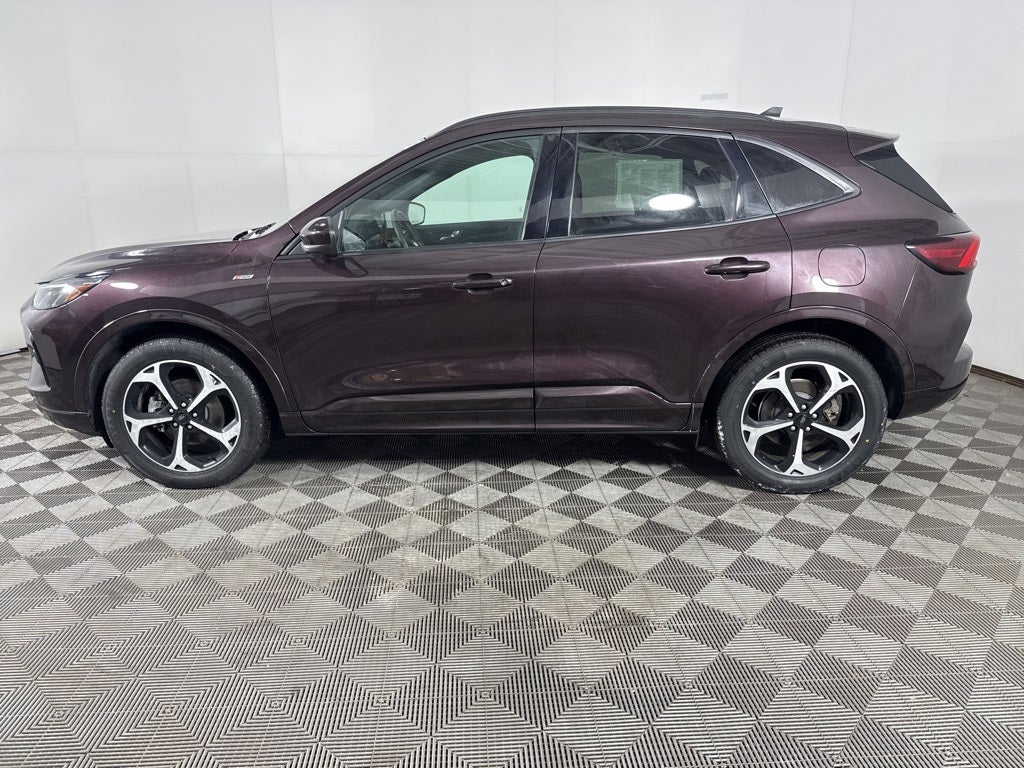 2023 Ford Escape Hybrid ST-Line Elite