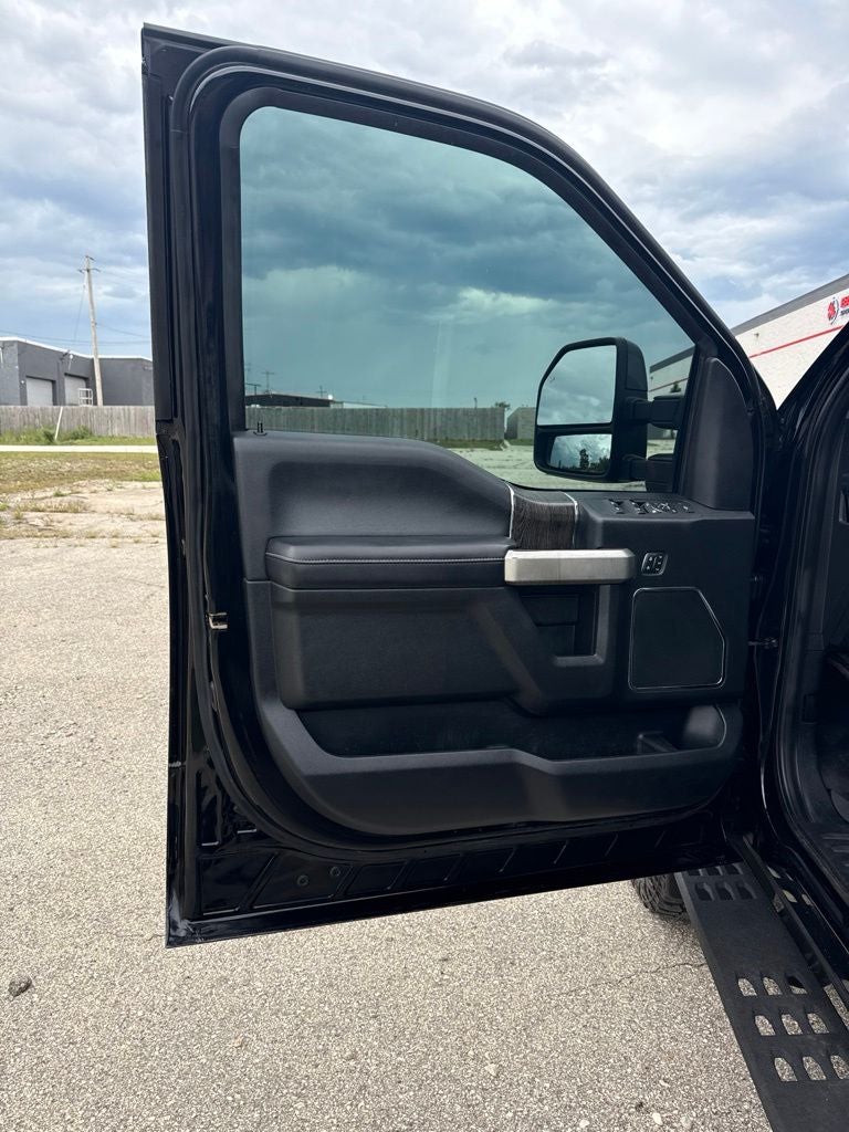 2021 Ford F-350SD Lariat