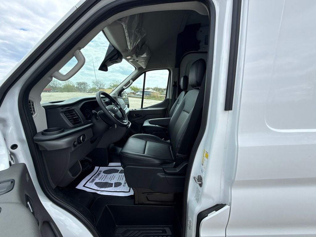 2022 Ford Transit-350 Base