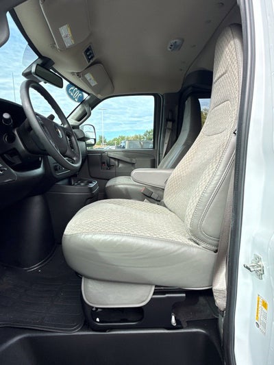 2025 Chevrolet Express 3500 LT Passenger