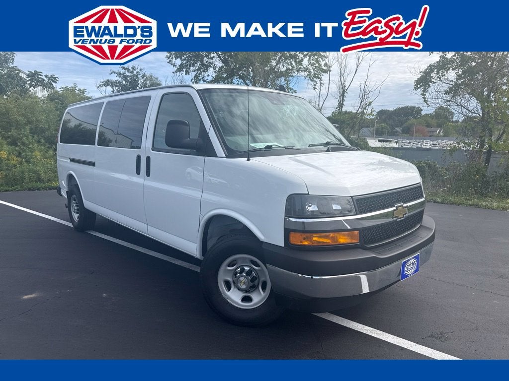 2025 Chevrolet Express Passenger