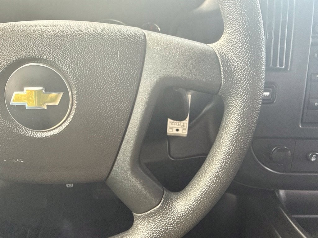2025 Chevrolet Express 3500 LT Passenger
