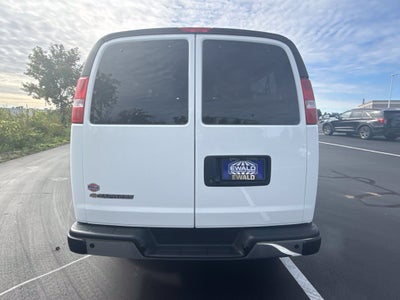 2025 Chevrolet Express 3500 LT Passenger