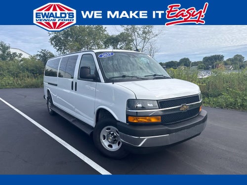2025 Chevrolet Express 3500 LT Passenger