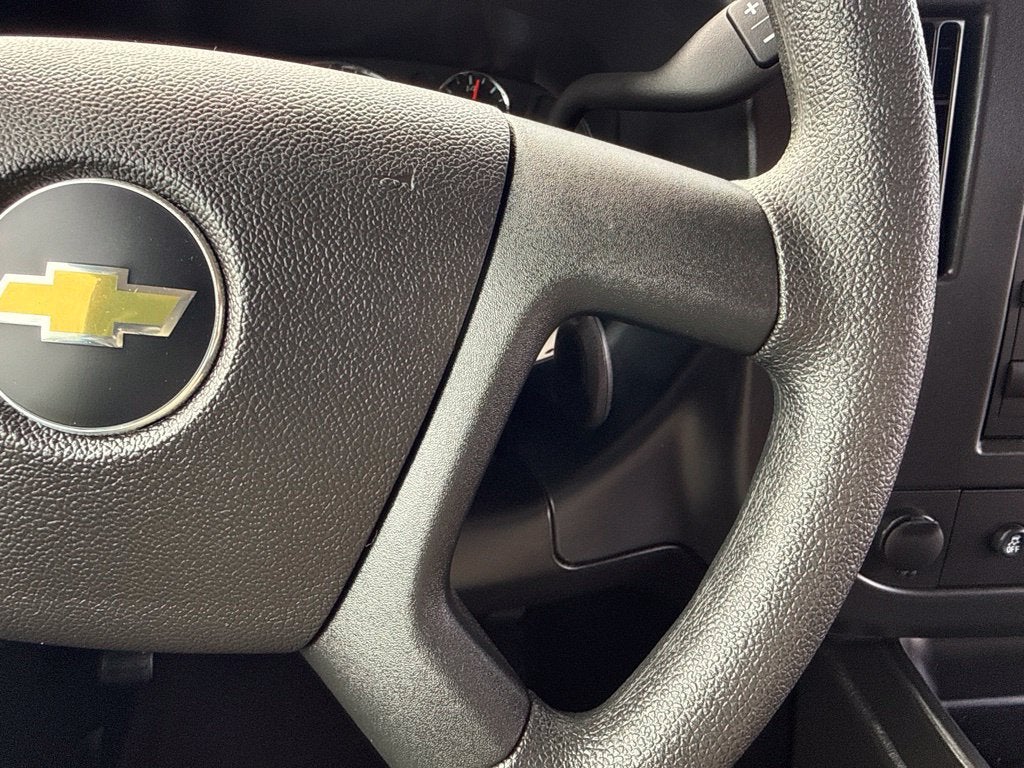 2025 Chevrolet Express 3500 LT Passenger