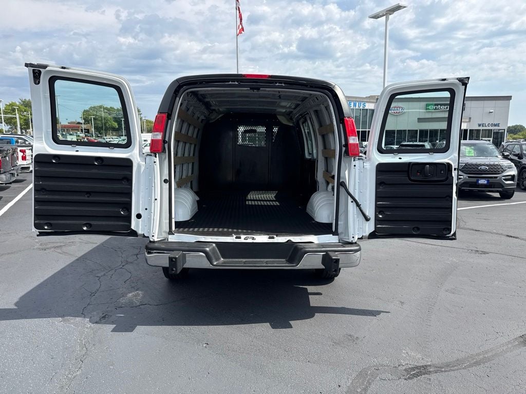 2025 GMC Savana 2500 Work Van
