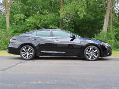 2023 Nissan Maxima SL