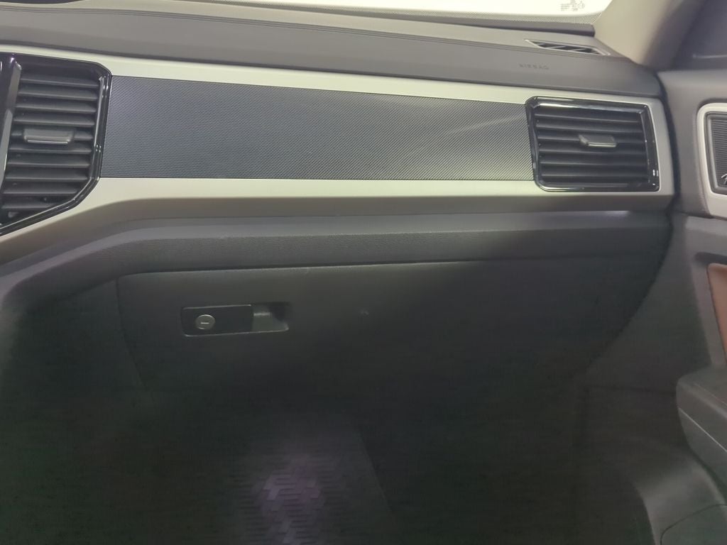 2022 Volkswagen Atlas 3.6L V6 SEL Premium R-Line