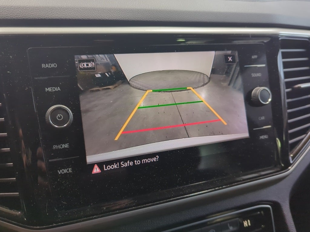 2023 Volkswagen Atlas Cross Sport 2.0T SE w/Technology