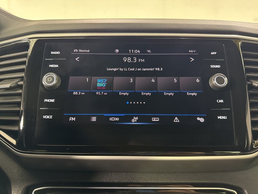 2023 Volkswagen Atlas Cross Sport 2.0T SE w/Technology