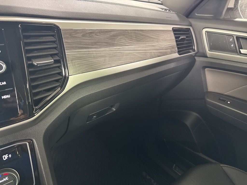 2023 Volkswagen Atlas Cross Sport 2.0T SE w/Technology