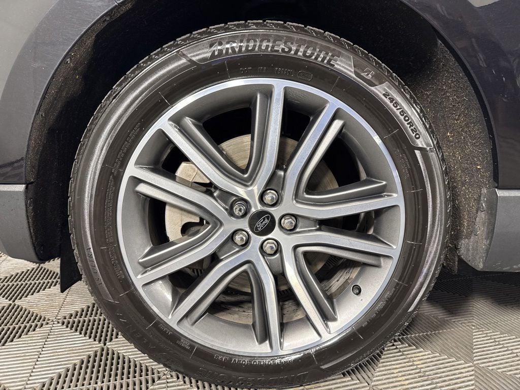 2024 Ford Edge Titanium