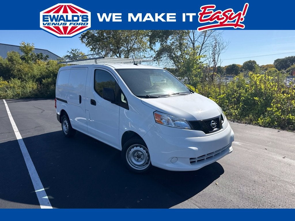 2021 Nissan NV200 S