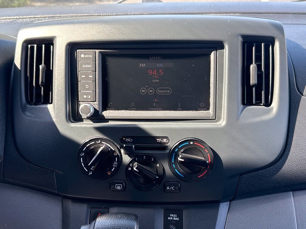 2021 Nissan NV200 S