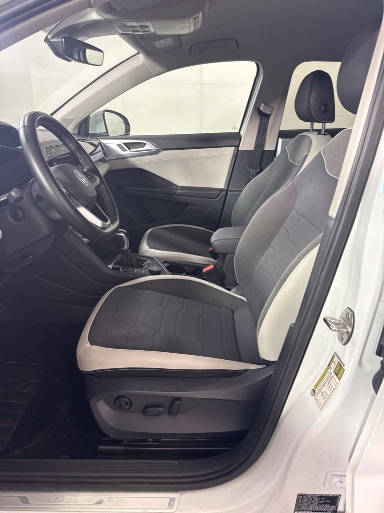 2025 Volkswagen Taos 1.5T SE