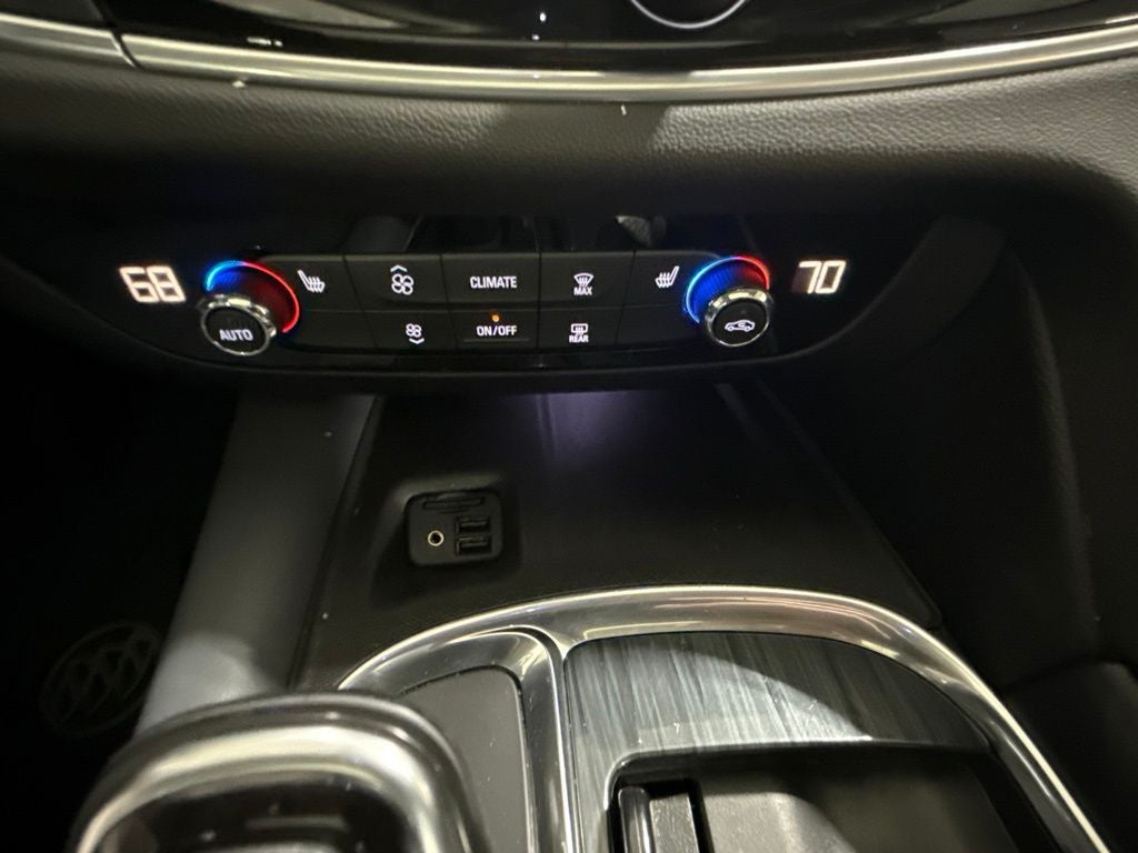 2021 Buick Enclave Essence