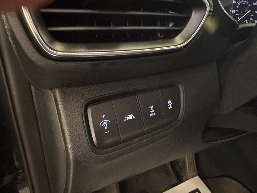 2020 Hyundai Santa Fe SE