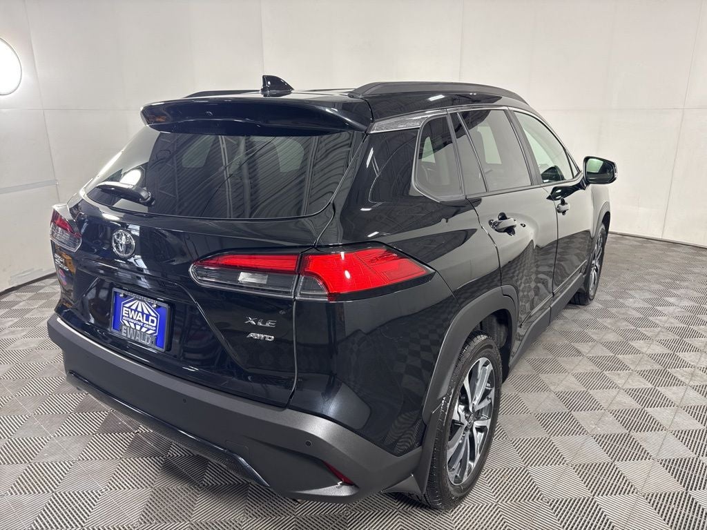 2024 Toyota Corolla Cross XLE