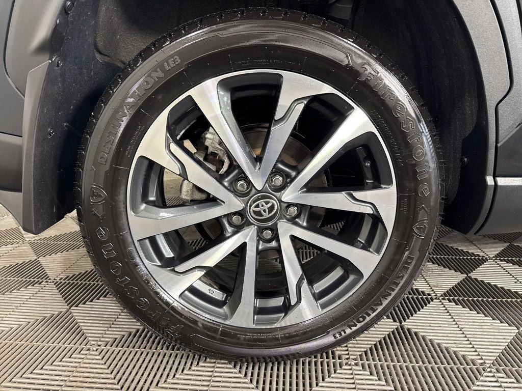 2024 Toyota Corolla Cross XLE