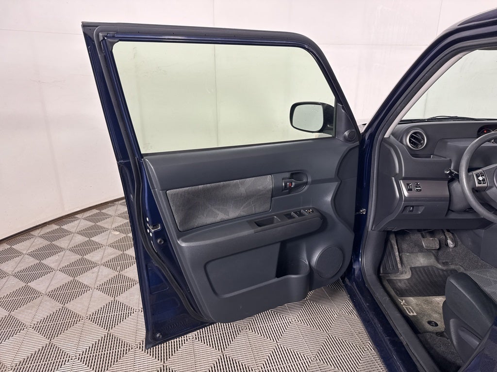 2014 Scion xB Base