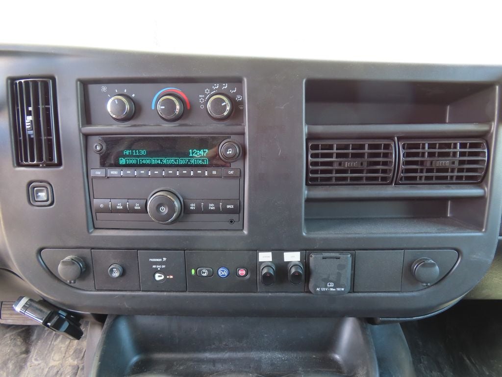 2025 Chevrolet Express 3500 Work Van Cutaway