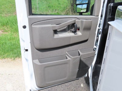 2025 Chevrolet Express 3500 Work Van Cutaway