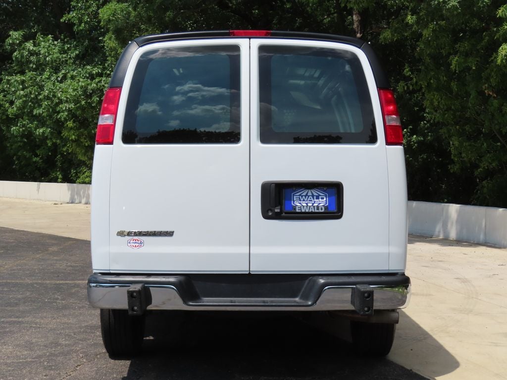 2025 Chevrolet Express 2500 Work Van Cargo