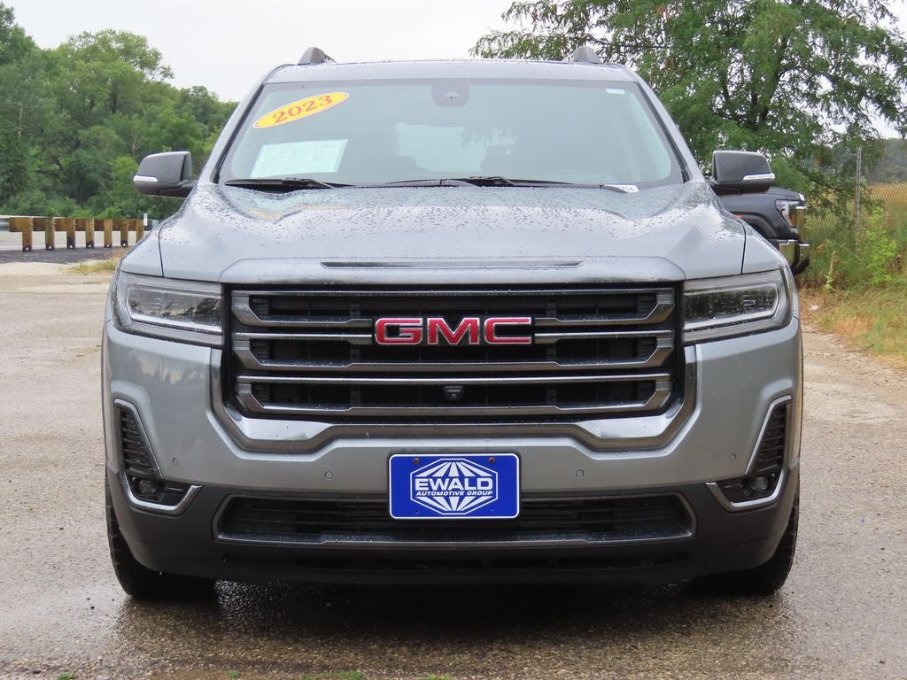 2023 GMC Acadia AT4