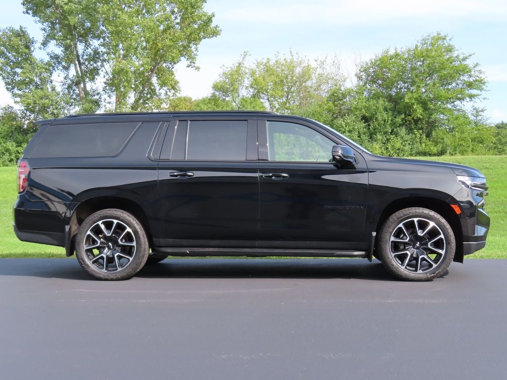 2022 Chevrolet Suburban RST