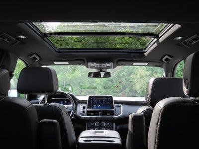 2022 Chevrolet Suburban RST