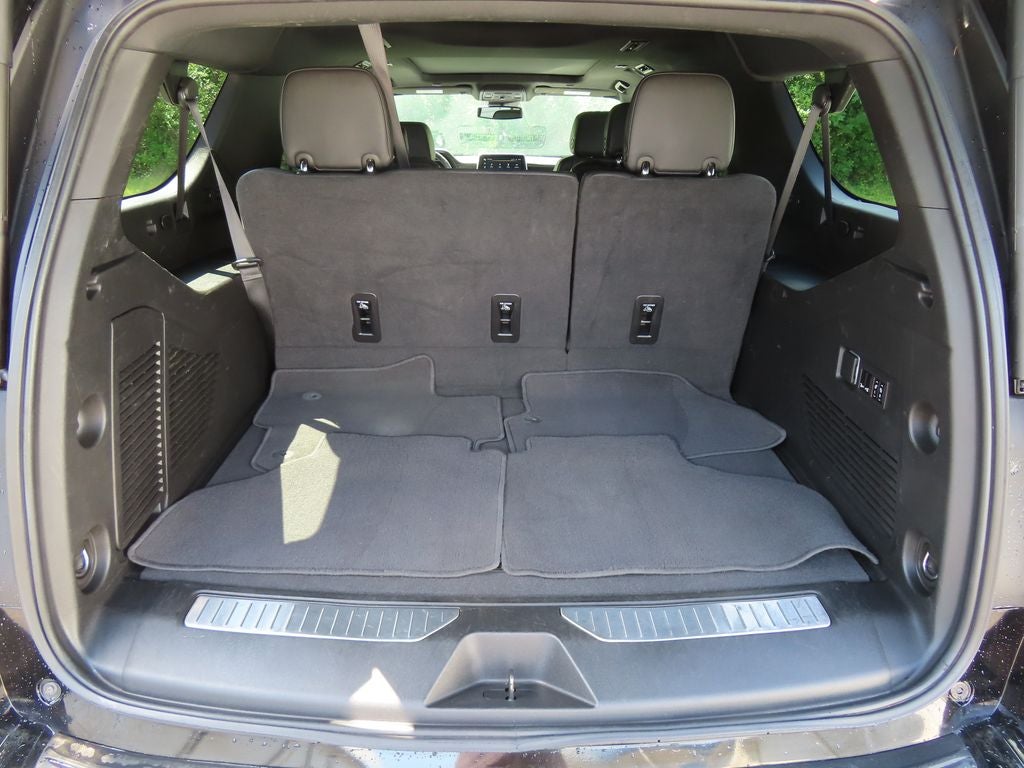 2024 Chevrolet Suburban RST