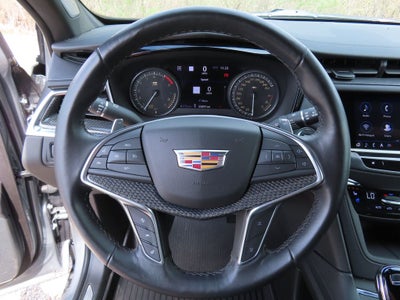 2024 Cadillac XT5 Sport