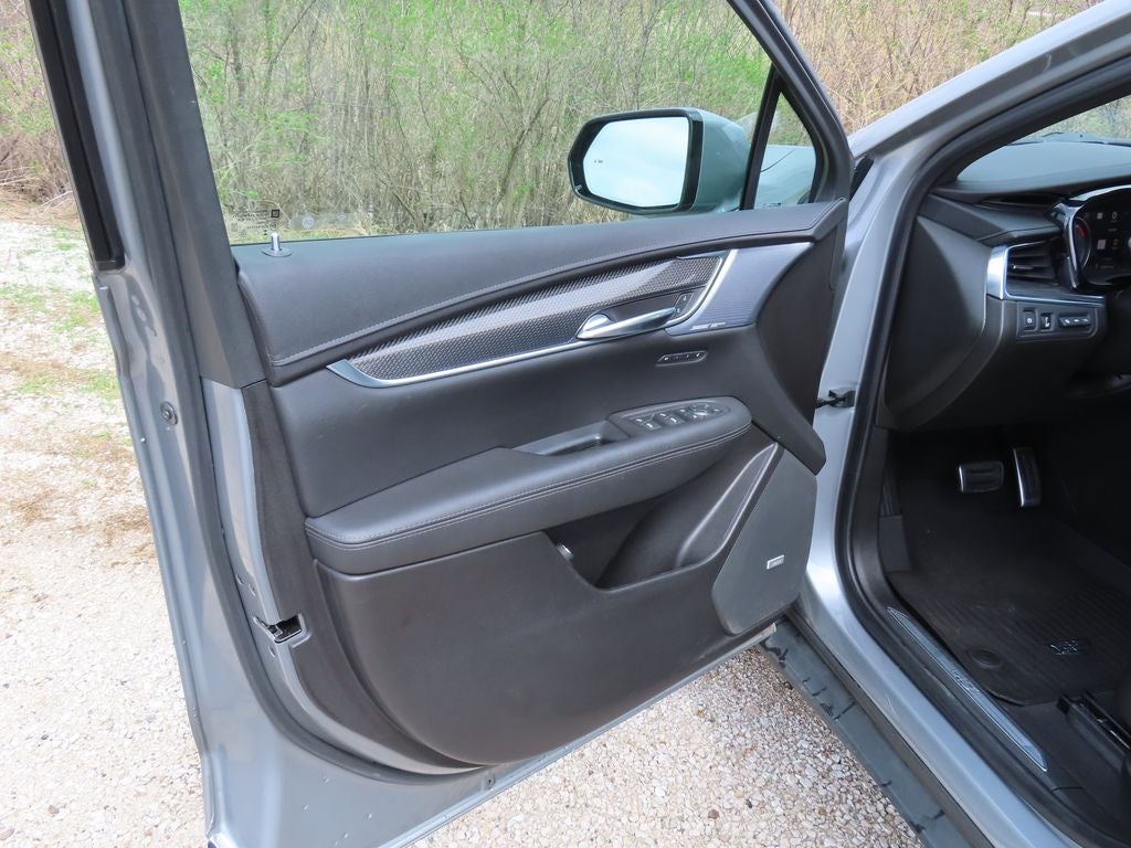 2024 Cadillac XT5 Sport