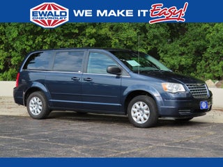 2009 Chrysler Town &amp; Country LX
