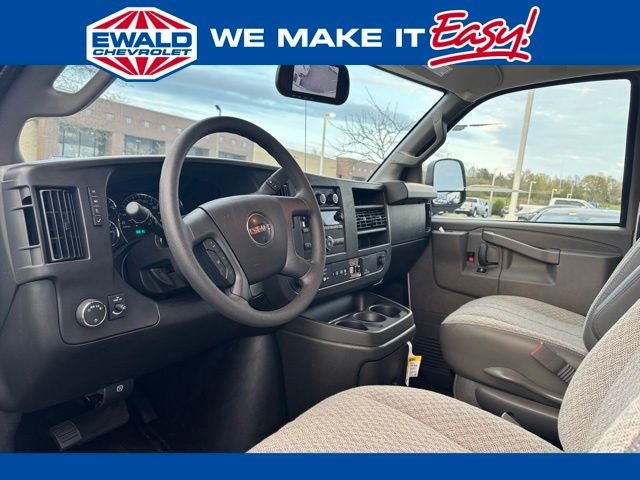 2025 GMC Savana 3500 Work Van