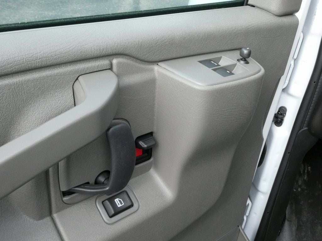 2025 GMC Savana 3500 Work Van