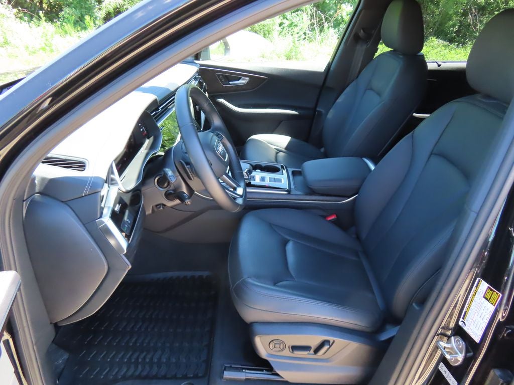 2023 Audi Q7 45 Premium Plus quattro
