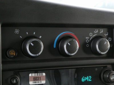 2025 GMC Savana Cutaway 3500 1WT