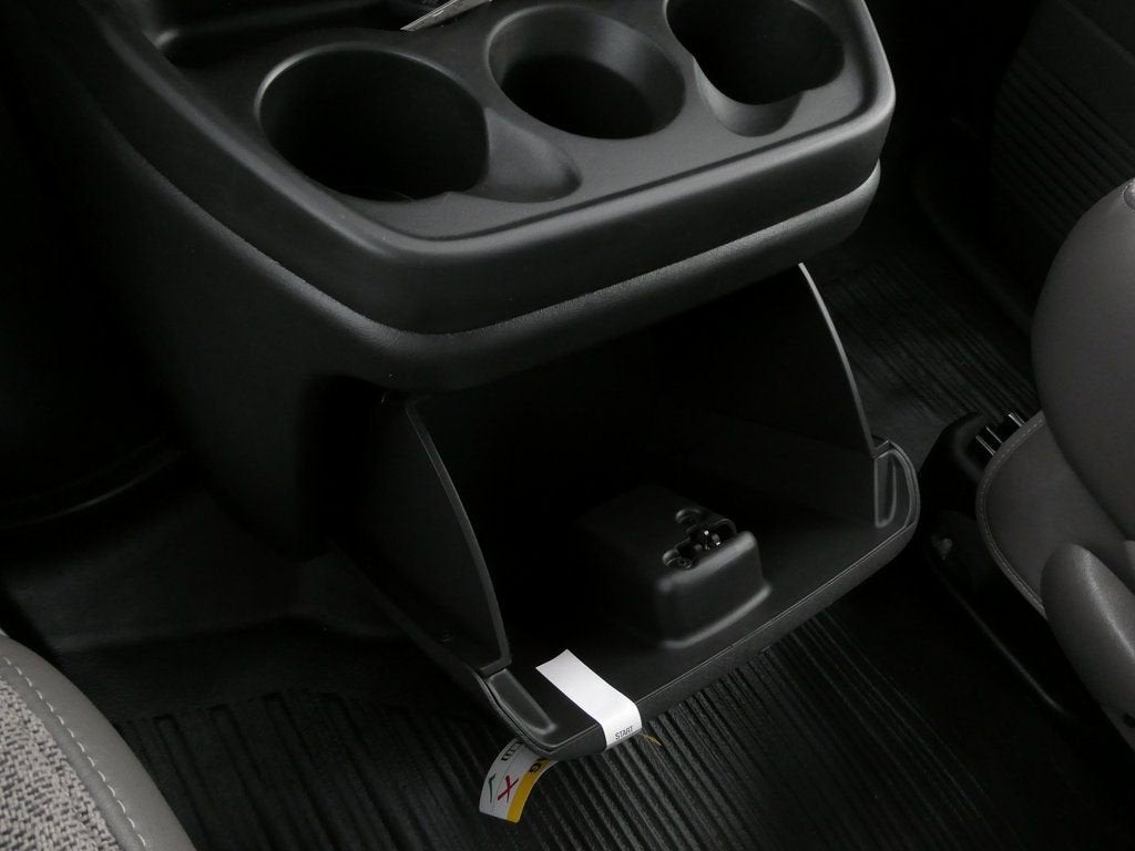 2025 GMC Savana Cutaway 3500 1WT