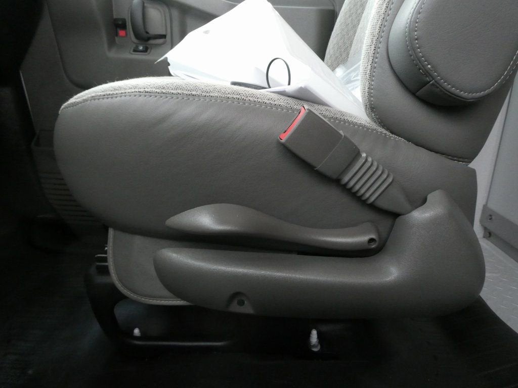 2025 GMC Savana Cutaway 3500 1WT