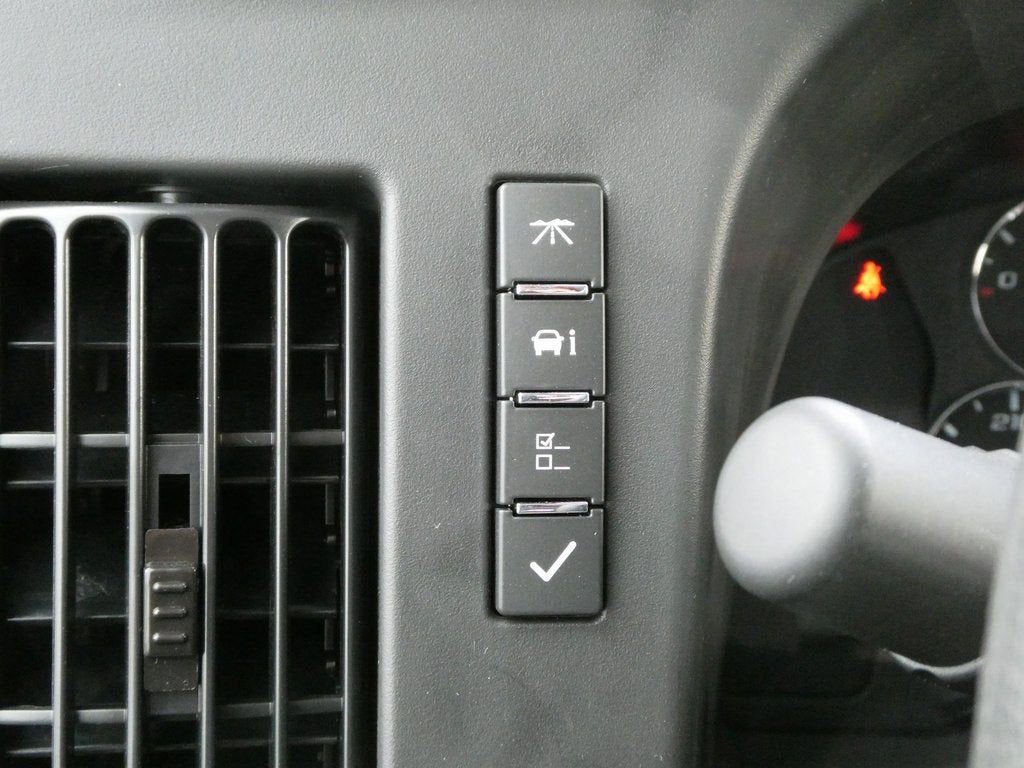 2025 GMC Savana Cutaway 3500 1WT