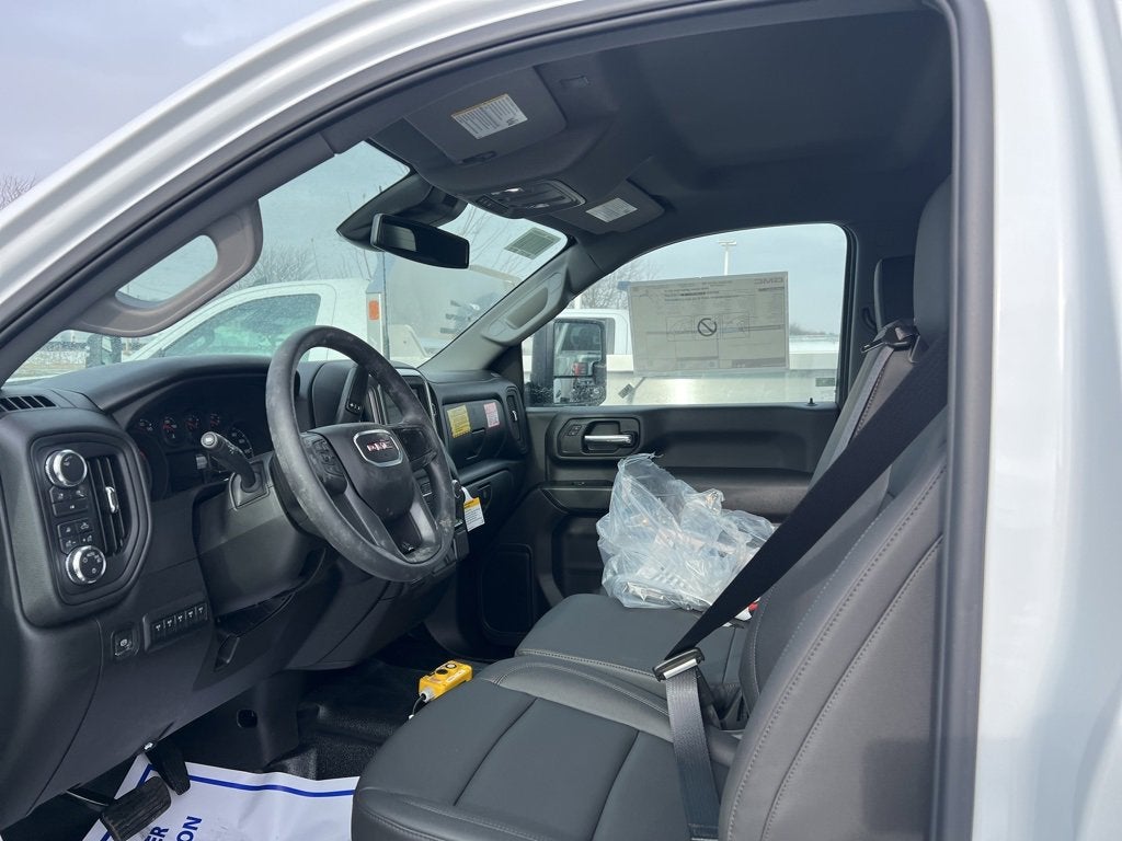 2026 GMC Sierra 3500 HD Chassis Cab Pro