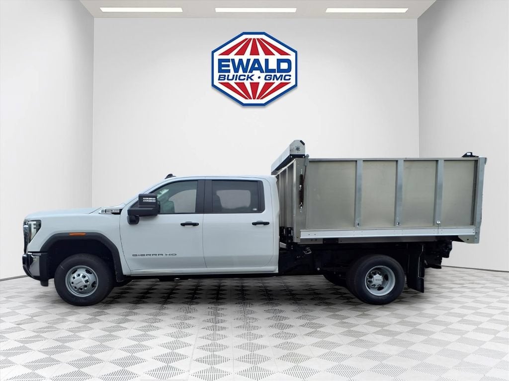 2026 GMC Sierra 3500 HD Chassis Cab Pro