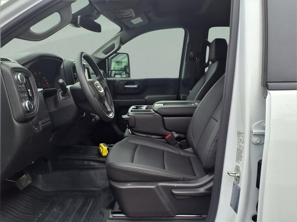 2026 GMC Sierra 3500 HD Chassis Cab Pro