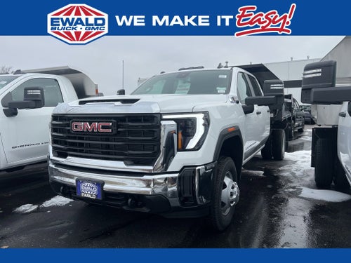 2025 GMC Sierra 3500 HD Chassis Cab Pro