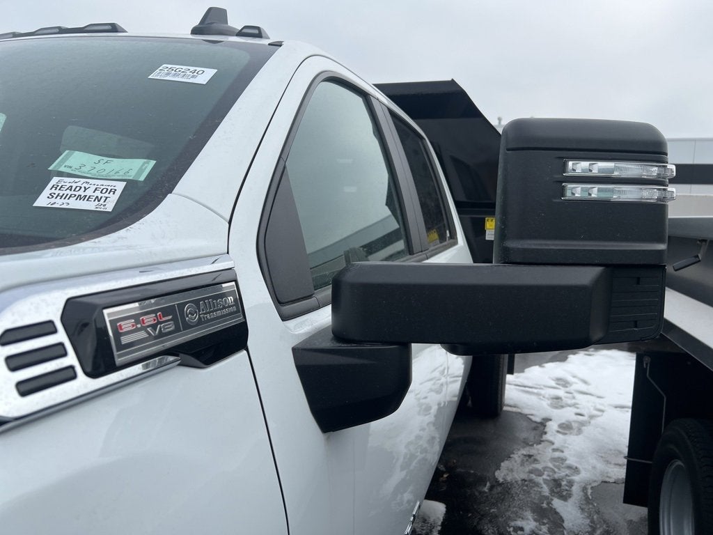 2025 GMC Sierra 3500 HD Chassis Cab Pro