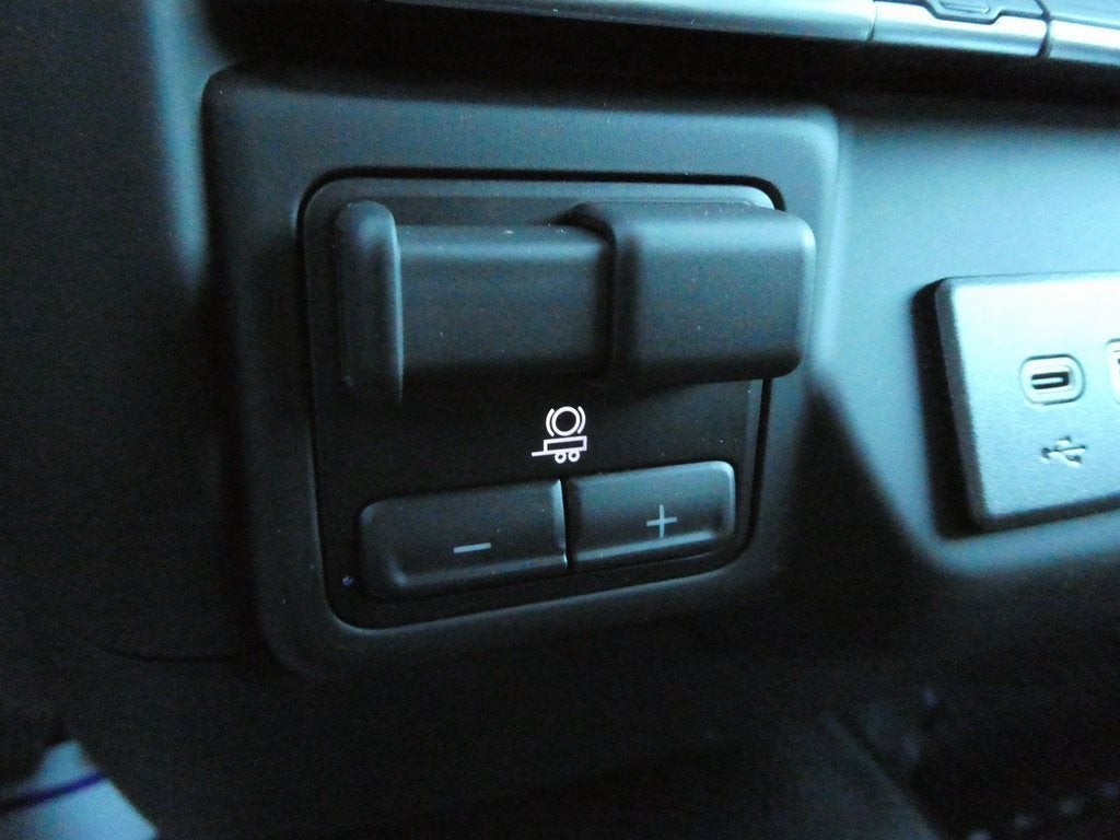 2025 GMC Sierra 3500 HD Chassis Cab Pro