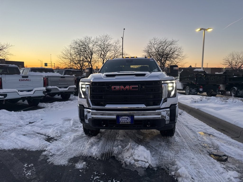 2025 GMC Sierra 3500 HD Pro