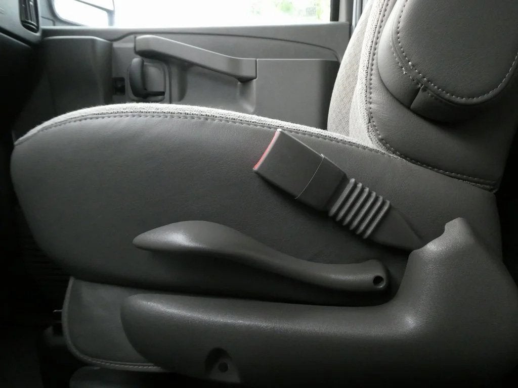 2025 GMC Savana Cargo 2500 Work Van