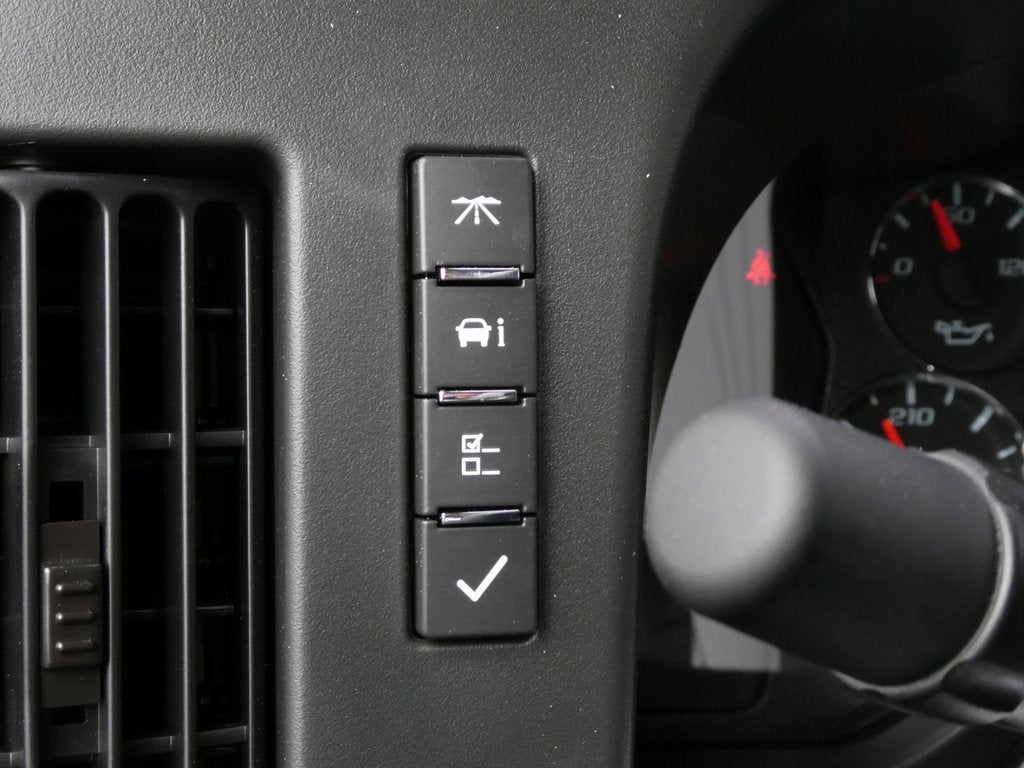 2025 GMC Savana Cutaway 3500 1WT